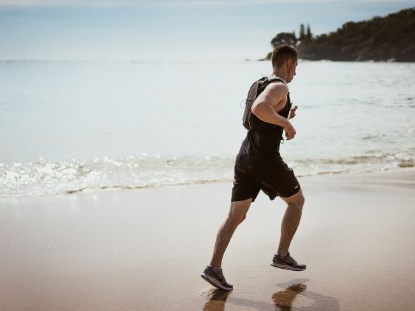 Czym jest bieganie i jak umożliwia wzięcie udziału w maratonie?